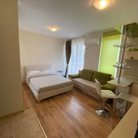 Marina Studio Apartment *
